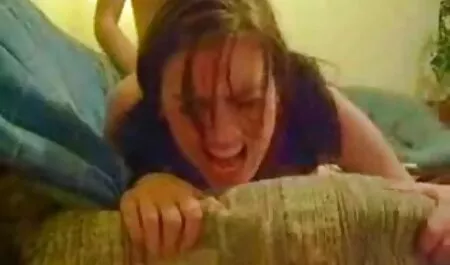 Amateur Freundin free deutsche sexvideos saugt und fickt zu Hause