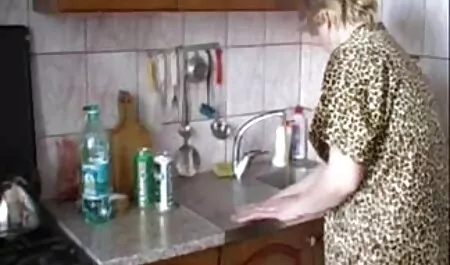 Retro deutsche sex videos kostenlos Cuckold Gangbang Party mit Skinny MILF und sechs Jungs