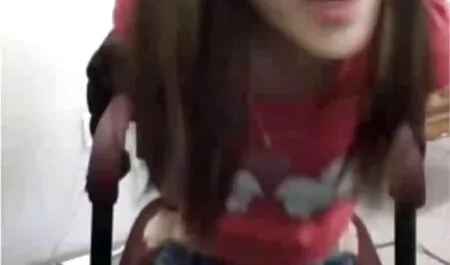 Handjob von Curly Amateur GF deutschsprachige sexvidios in heißen Amateur-Pornos