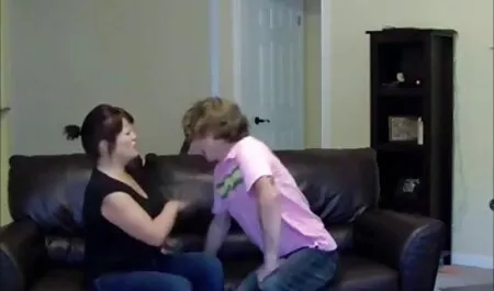 Die deutsche hausfrauen sex videos blonde Milf Jolene lutscht einen Schwanz