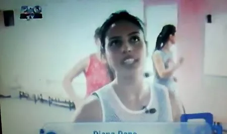 Schwarze Dame mit riesigem geile deutsche sex videos dunklem Warzenhof reitet ihr Spielzeug