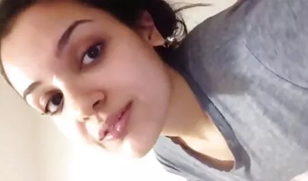 Chesty Teen masturbiert sexvideos in deutscher sprache Schlitz