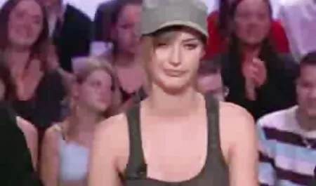 Throated Satin Blooms deutschsprachige sexvidios EXTREME DEEPTHROAT-Szene!