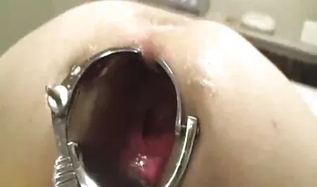 Sexy Mädchen mit rosa Haaren gibt ihrem Freund deutsche sex videos kostenlos einen Blowjob