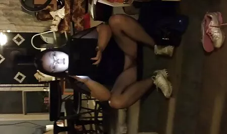 Randi Storm Fantasy-Rolle spielt deutsche oma sex videos eine nekrophile Fantasie aus