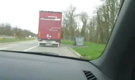 Schöne Floppy-Titten nehmen eine Ladung deutsche amateur sex videos in den Mund 1