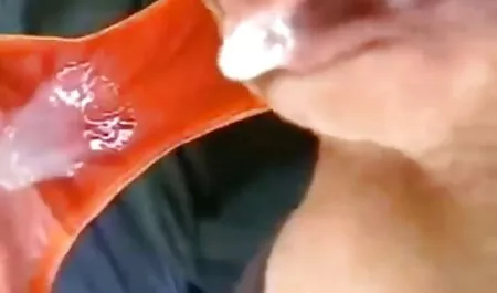 Schönes Baby gibt deutsche sex videos frei einen unglaublichen analen Orgasmus vor der Kamera