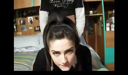 Hausfrau FICKT gratis deutsche sexvideos einen erbärmlichen Jungen