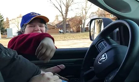 Titless Exotic Girl fickt Hung Guy, der nicht mithalten kann sex videos mit deutschen frauen