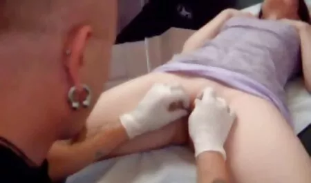 Lorraine Ansell wird kostenlose deutschsprachige sexvideos verprügelt