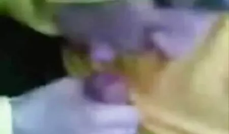 Erstaunlicher Körper Monica deutsche amateur sexvideos vor der Webcam